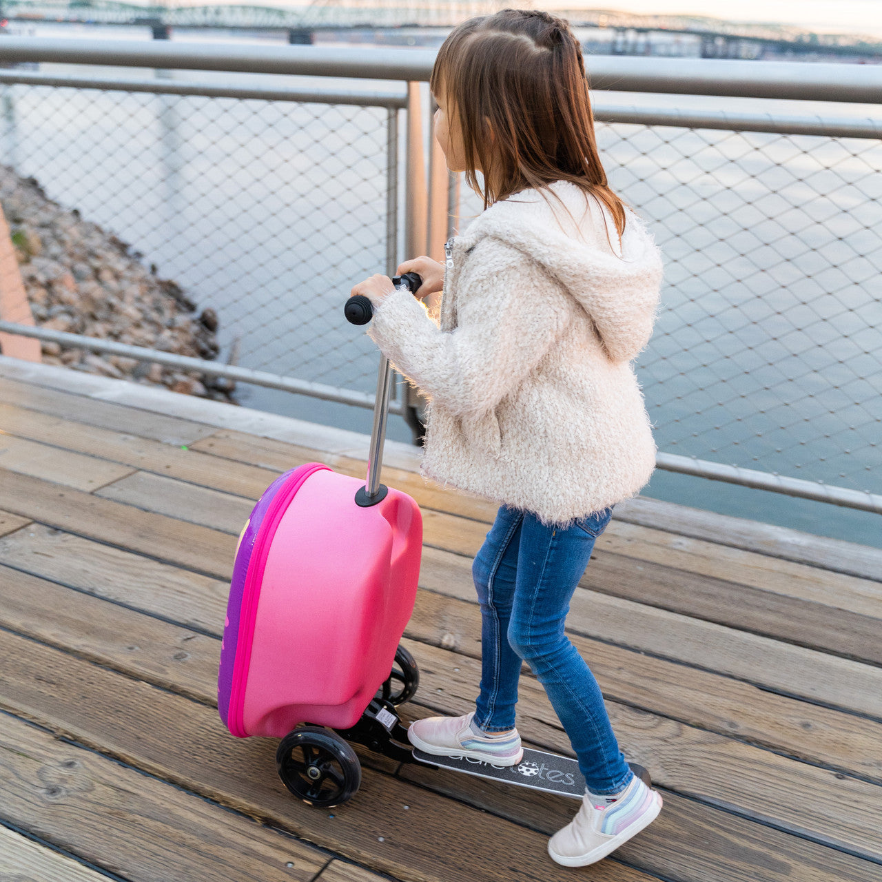 Kiddietotes Alpine Llama Carry On Luggage Scooter