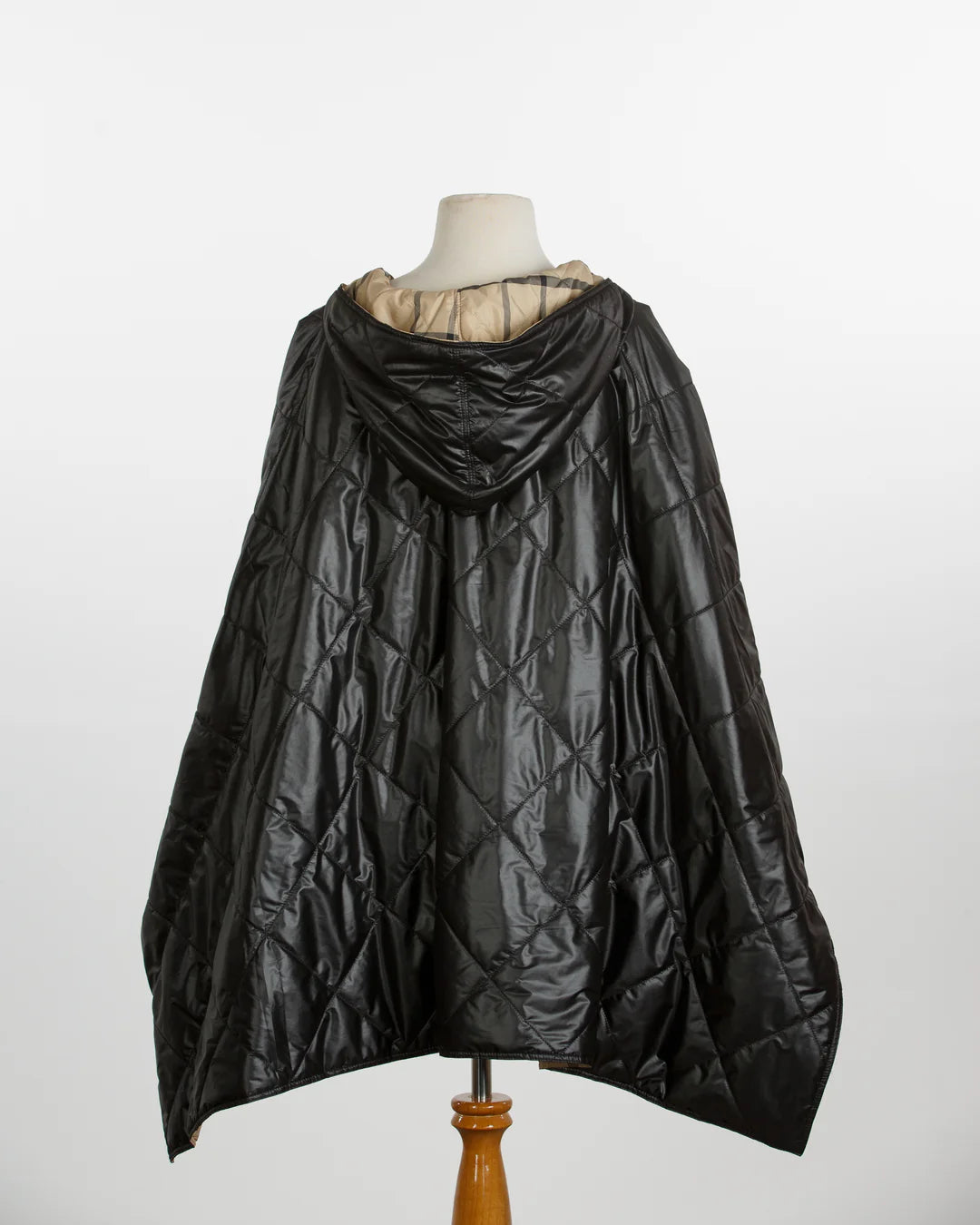 Rainraps Shiny Black & Plaid PUFFERRAP - Women's Rain Poncho - Black & Plaid