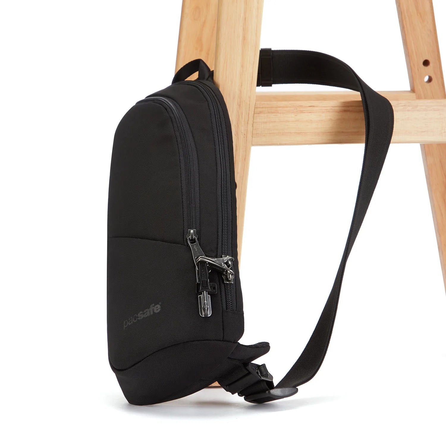 Vibe_150SlingPack_60161100_Black_5_2000x