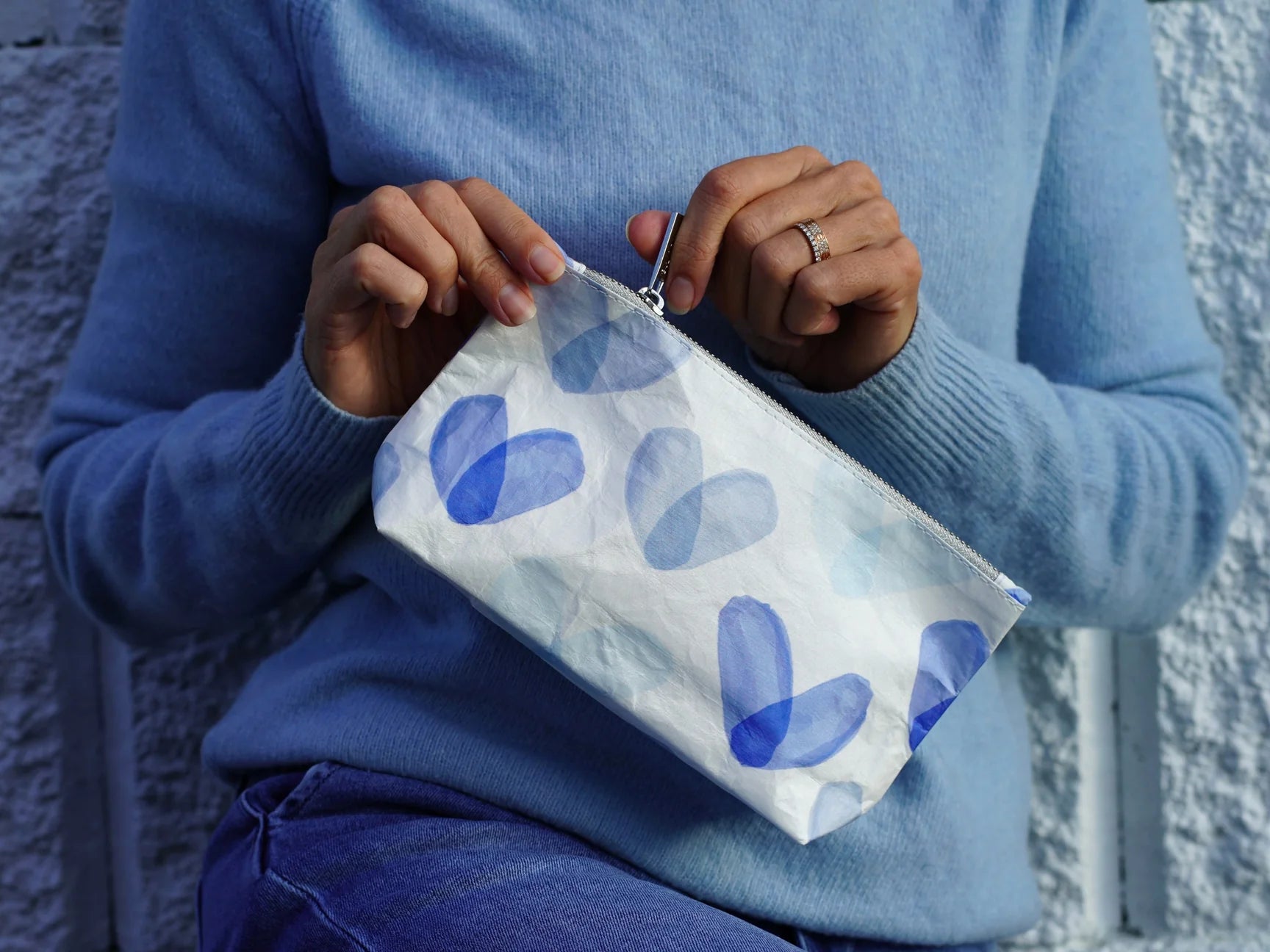 mini-zipper-pouch-ice-blue-hearts_1728x_f3f0cec0-7d0f-431d-846c-6602f8ac18cf.webp